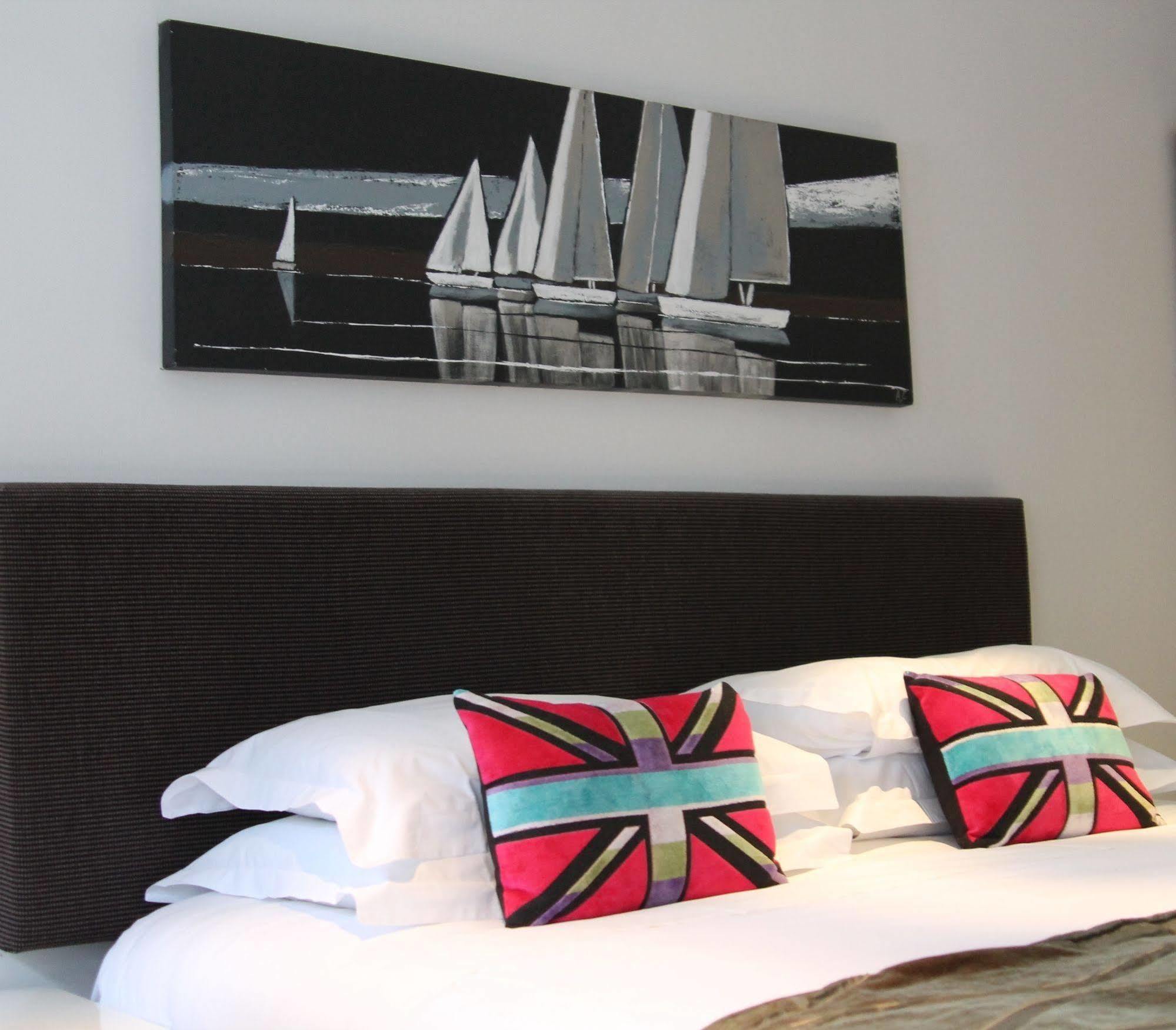 The Bell Inn Hotel Horndon-on-the-Hill Dış mekan fotoğraf