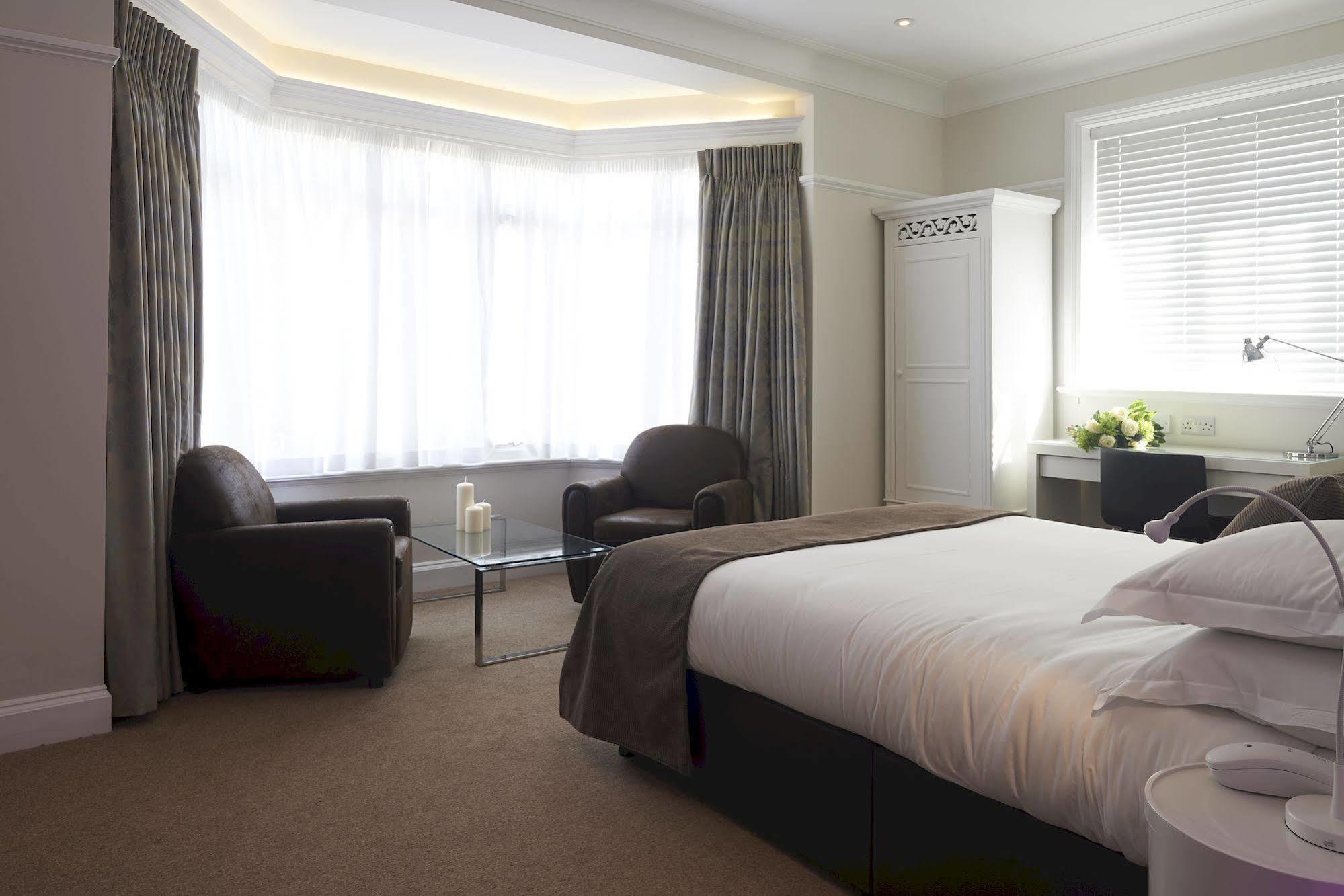 The Bell Inn Hotel Horndon-on-the-Hill Dış mekan fotoğraf